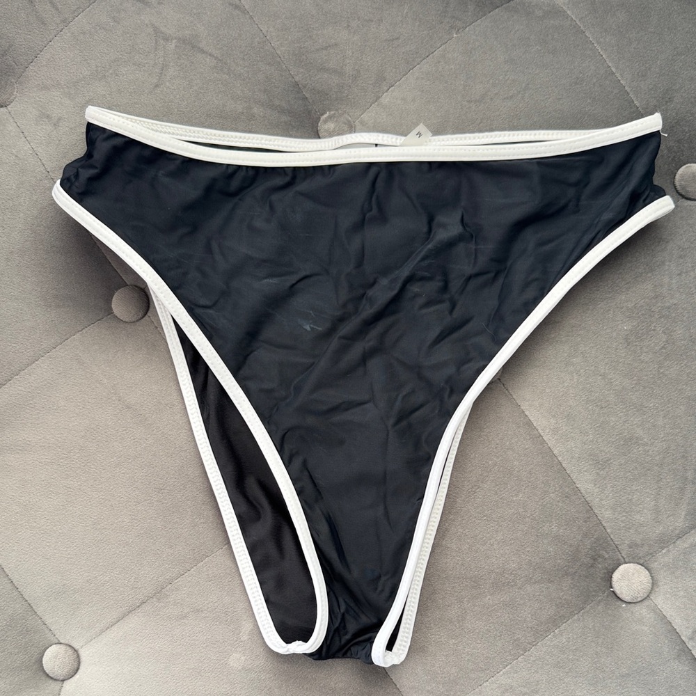 Lulus Black Bikini Bottom with White Trim Size Medium